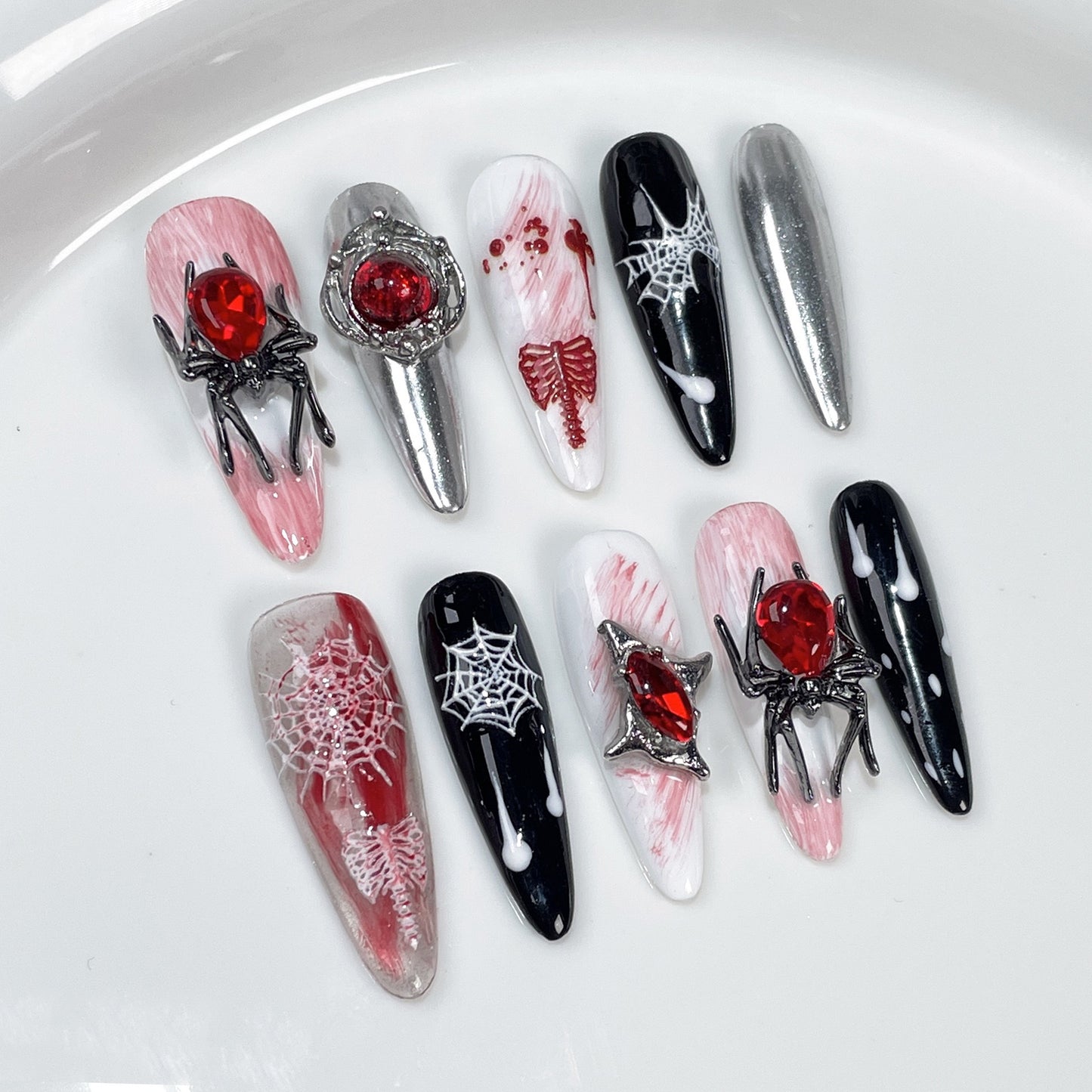 【Nail Painting】New Halloween style handmade wearable nails press-on nails. Cross-border small-scale, sweet, cool and bold girl-style fake nails.
